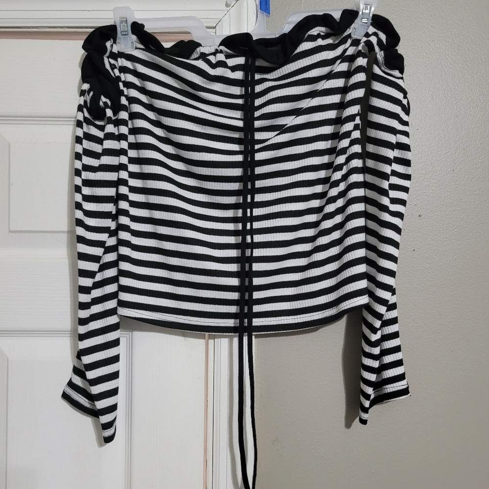SHEIN off shoulder crop top